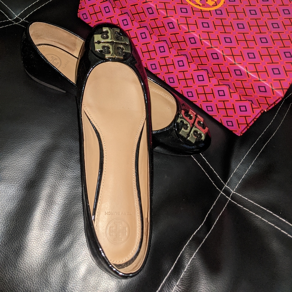 Tory Burch Claire Patent Leather Ballet flats.  SOLD🎀